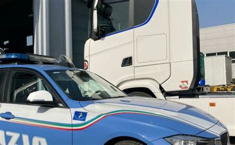 Traffico di auto rubate tra Torino e la Calabria, quattro arresti